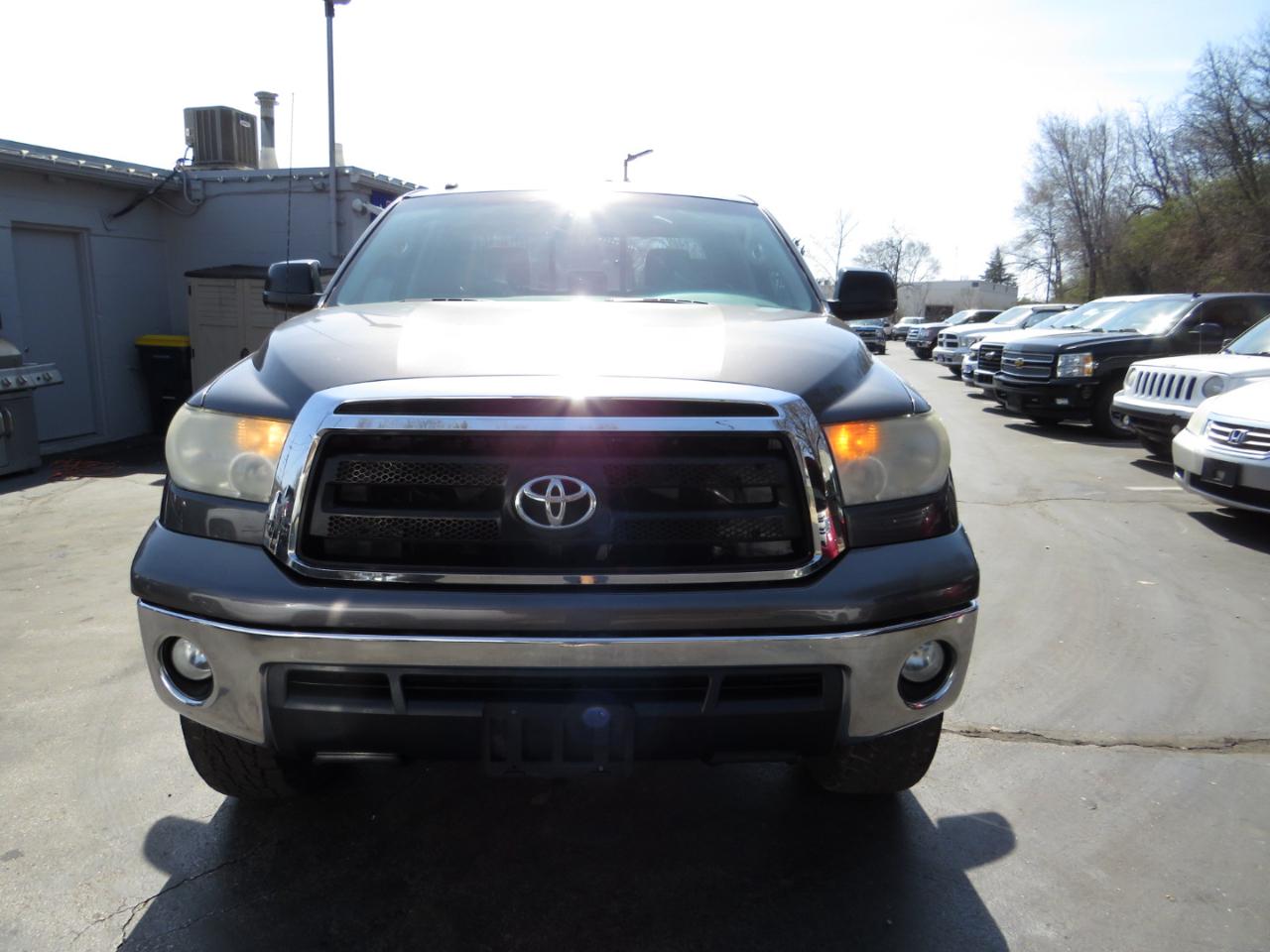 Toyota Tundra 2WD Truck Double Cab 4.6L V8 6-Spd AT (Natl) 2012