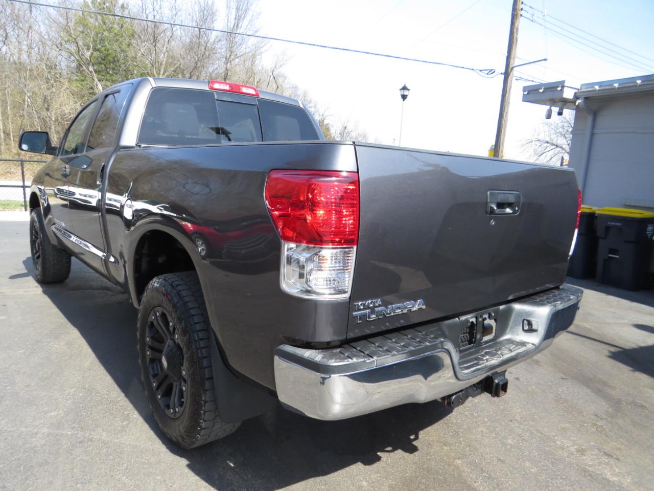 Toyota Tundra 2WD Truck Double Cab 4.6L V8 6-Spd AT (Natl) 2012