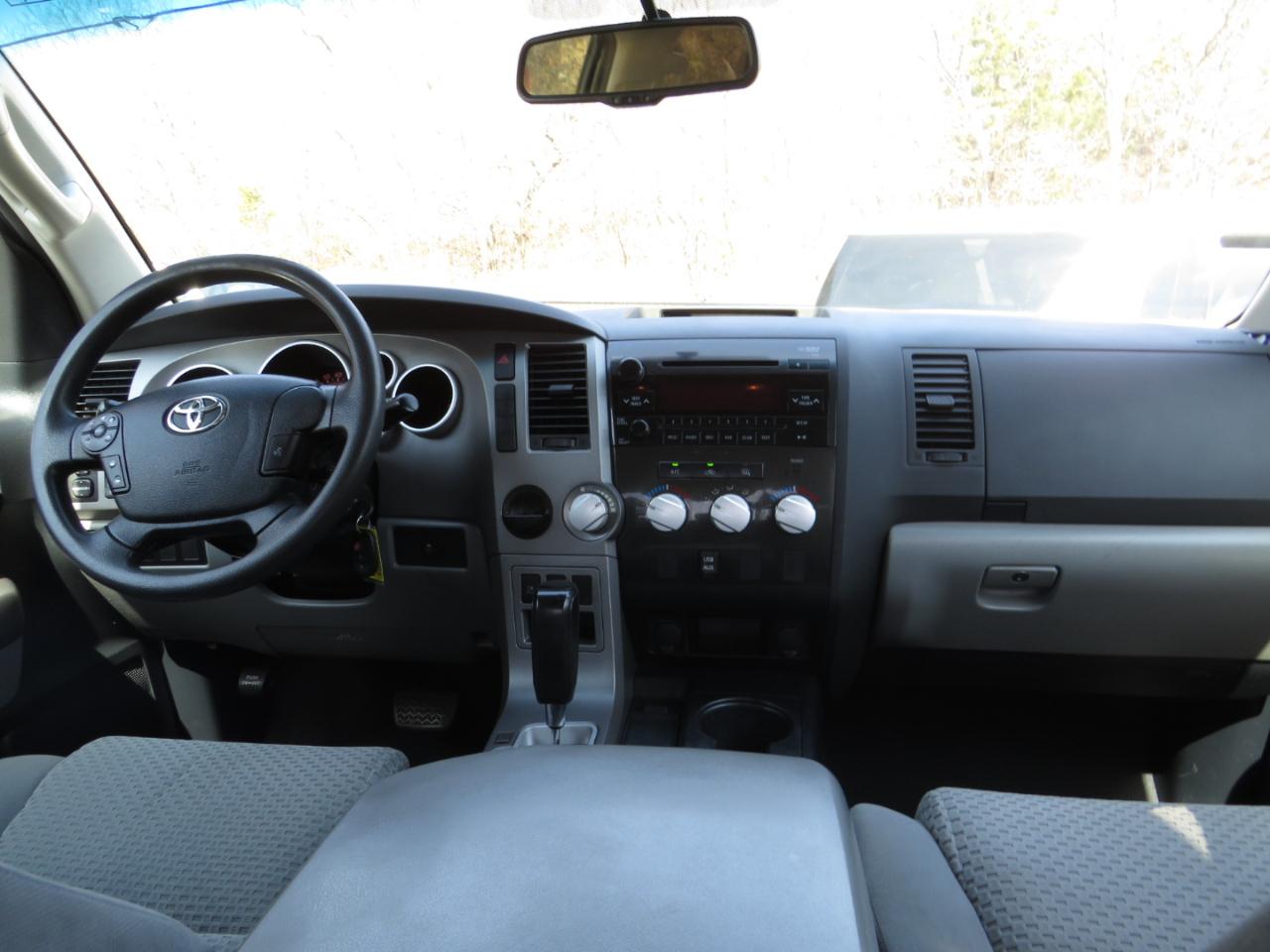 Toyota Tundra 2WD Truck Double Cab 4.6L V8 6-Spd AT (Natl) 2012