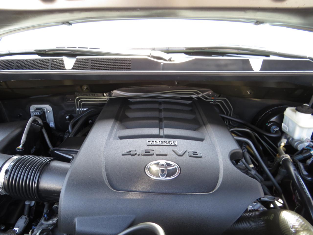 Toyota Tundra 2WD Truck Double Cab 4.6L V8 6-Spd AT (Natl) 2012