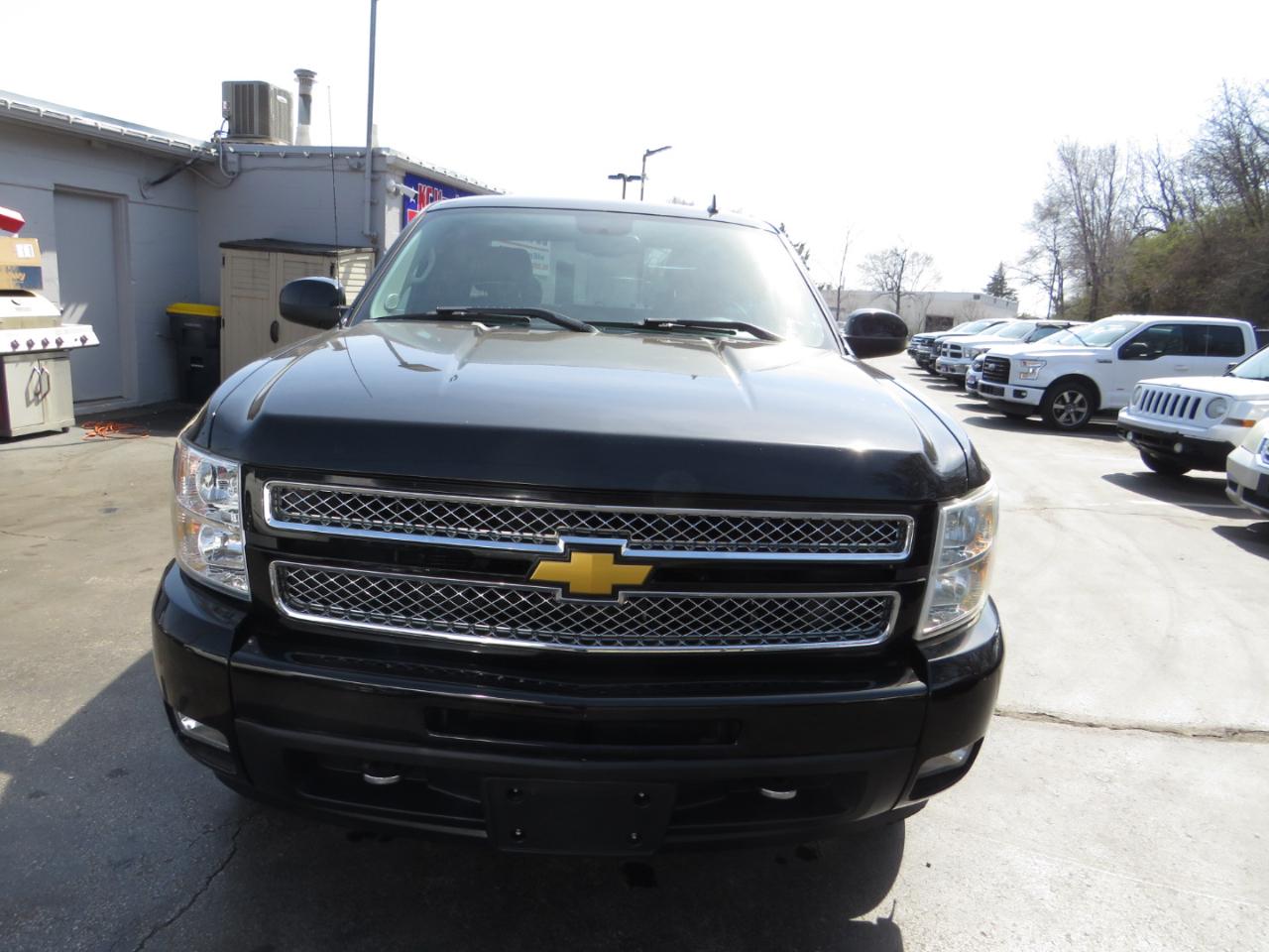 Chevrolet Silverado 1500 4WD Ext Cab 143.5" LTZ 2012