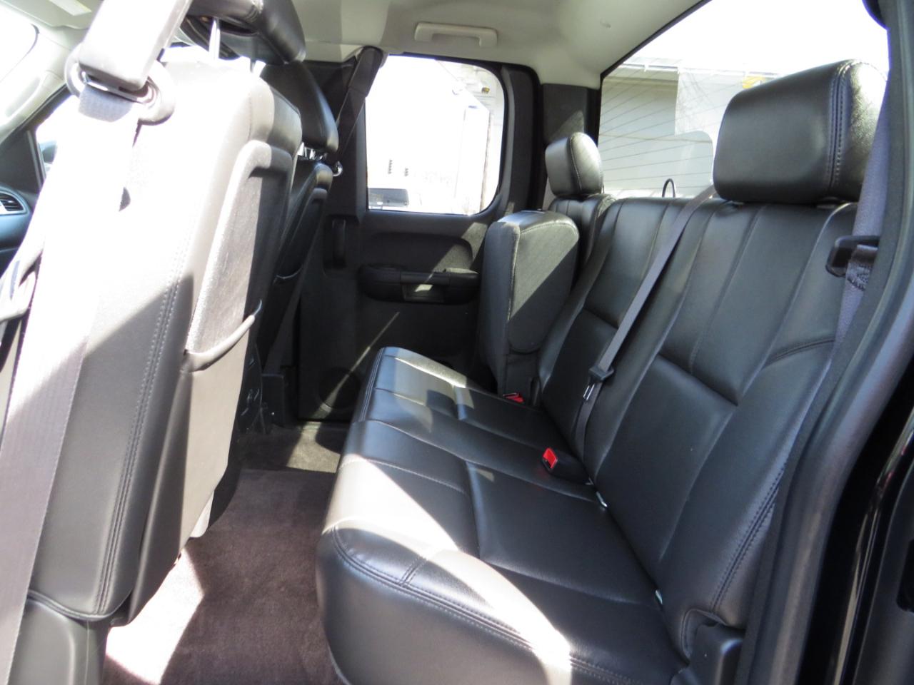 Chevrolet Silverado 1500 4WD Ext Cab 143.5" LTZ 2012