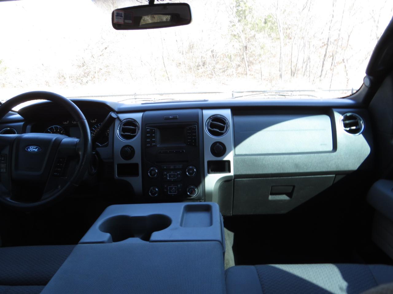 Ford F-150 4WD SuperCrew 145" Platinum 2014