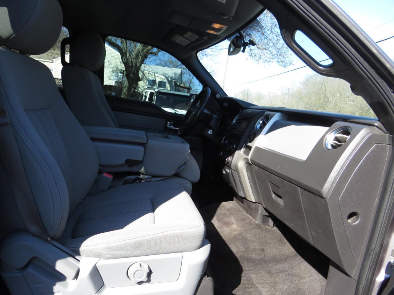 Ford F-150 4WD SuperCrew 145" Platinum 2014