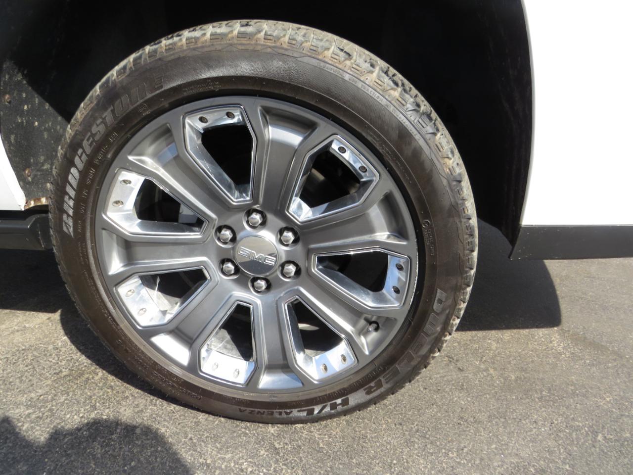 GMC Yukon XL 4WD 4dr Denali 2016