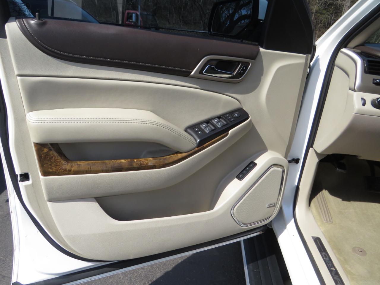 GMC Yukon XL 4WD 4dr Denali 2016