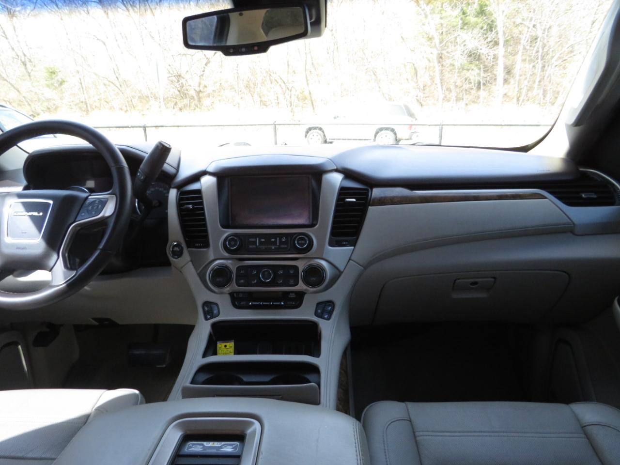 GMC Yukon XL 4WD 4dr Denali 2016