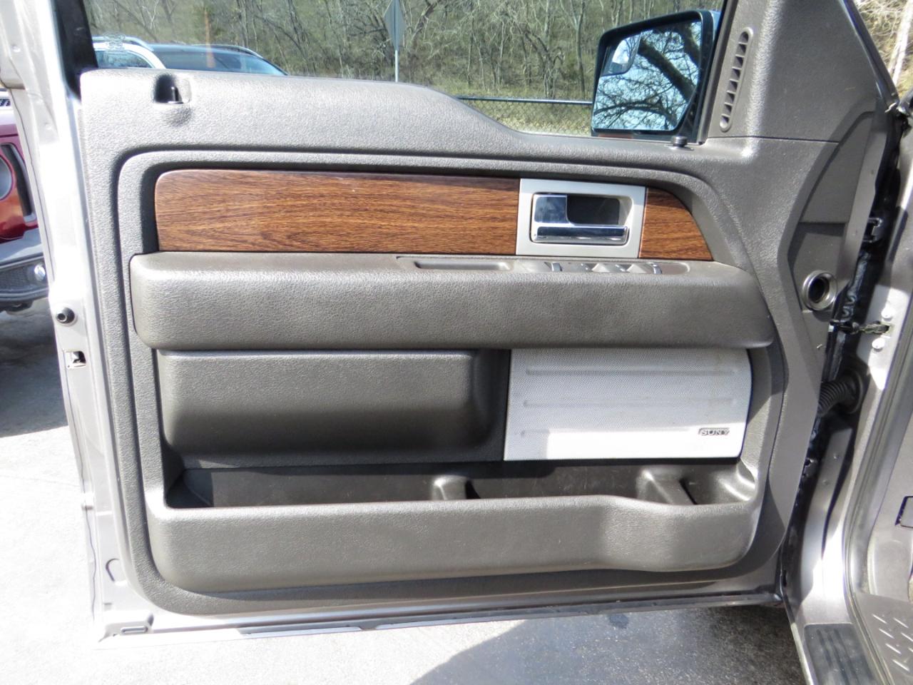 Ford F-150 4WD SuperCrew 145" Platinum 2014