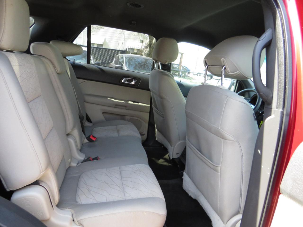 Ford Explorer 4WD 4dr Base 2013