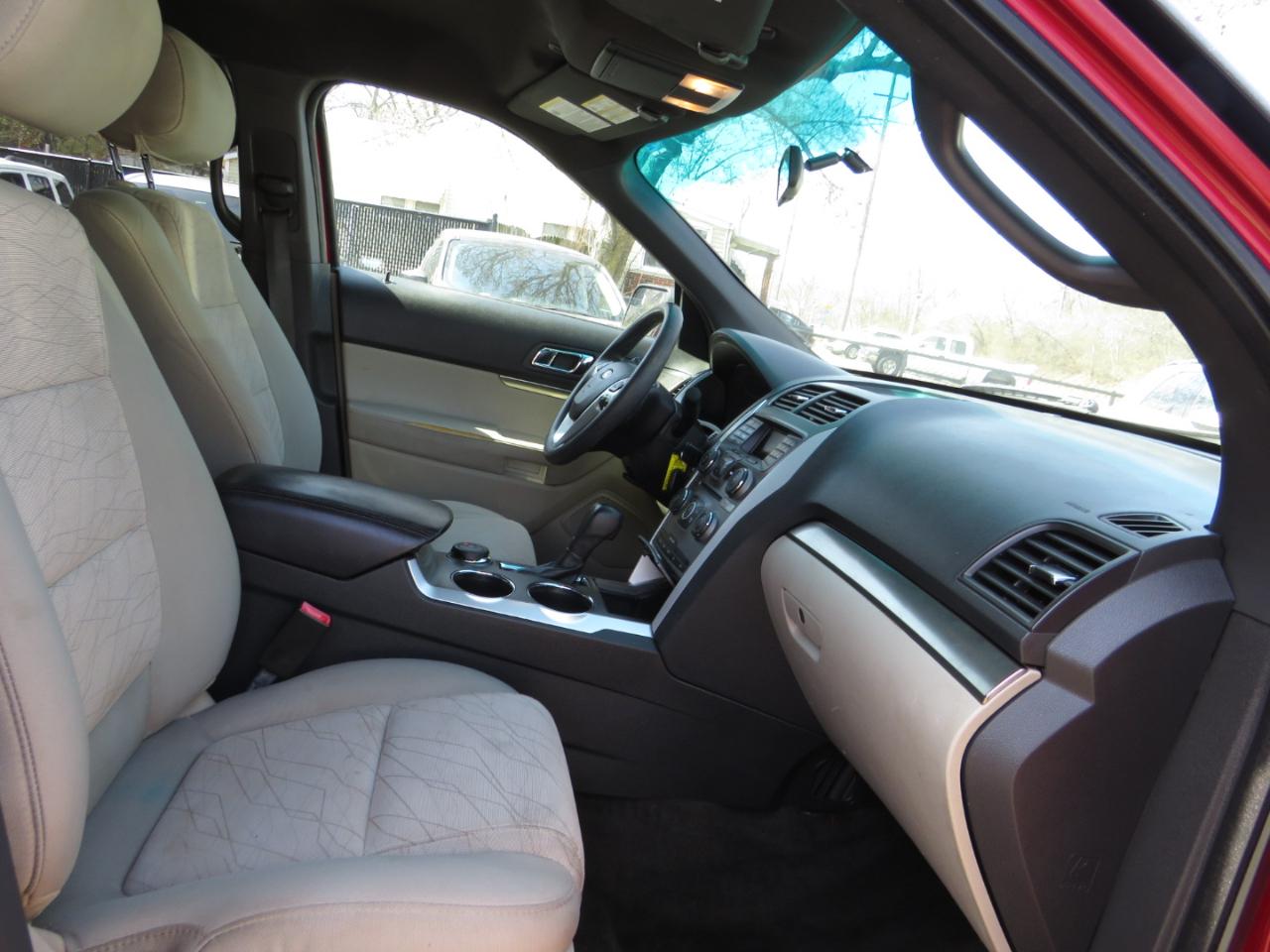 Ford Explorer 4WD 4dr Base 2013