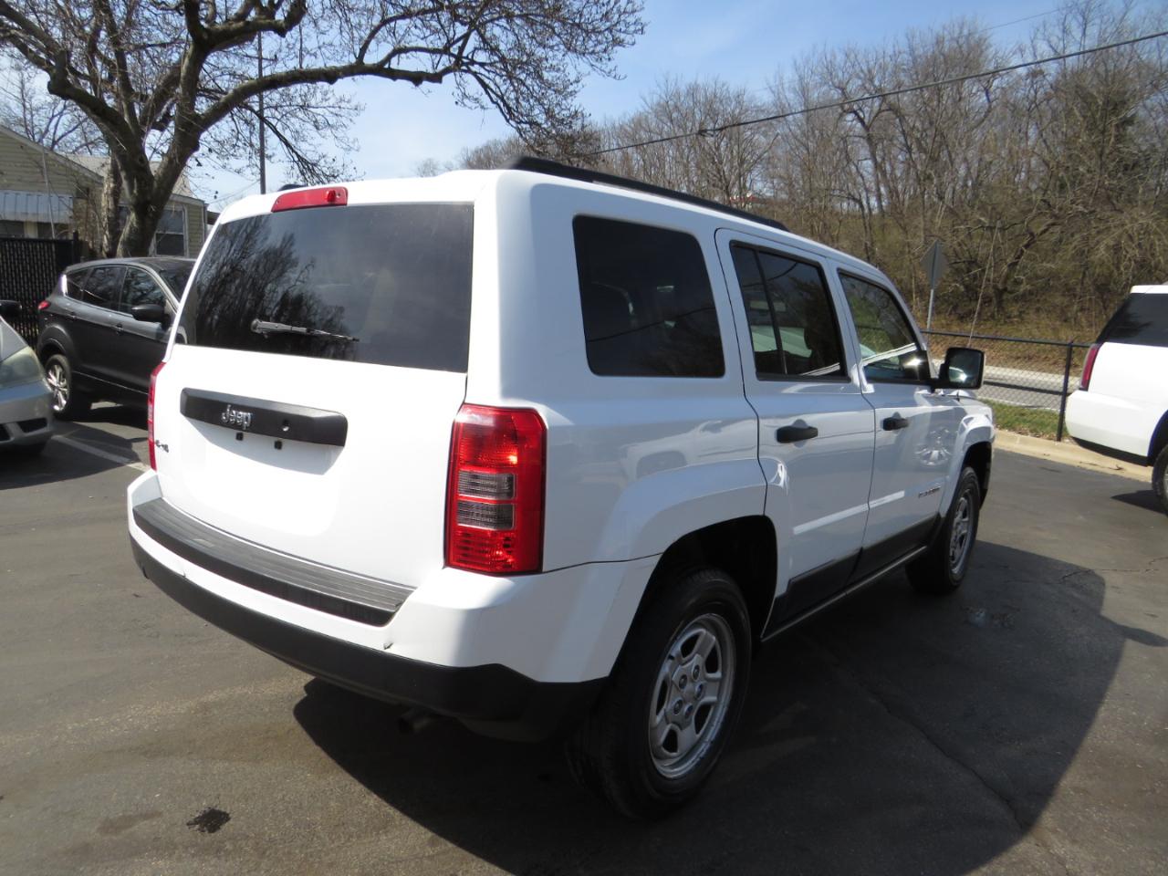 Jeep Patriot 4WD 4dr Sport 2014