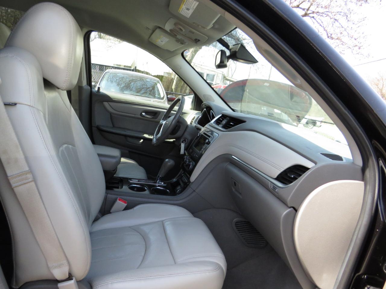 Chevrolet Traverse AWD 4dr LTZ 2016