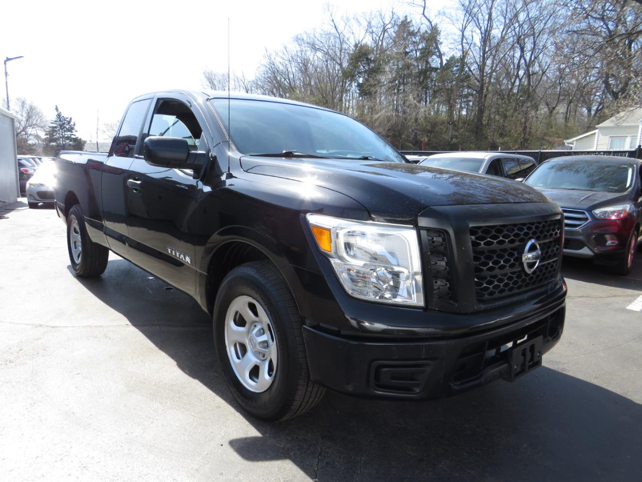 Nissan Titan 4x4 King Cab S 2017