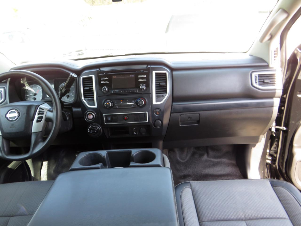 Nissan Titan 4x4 King Cab S 2017