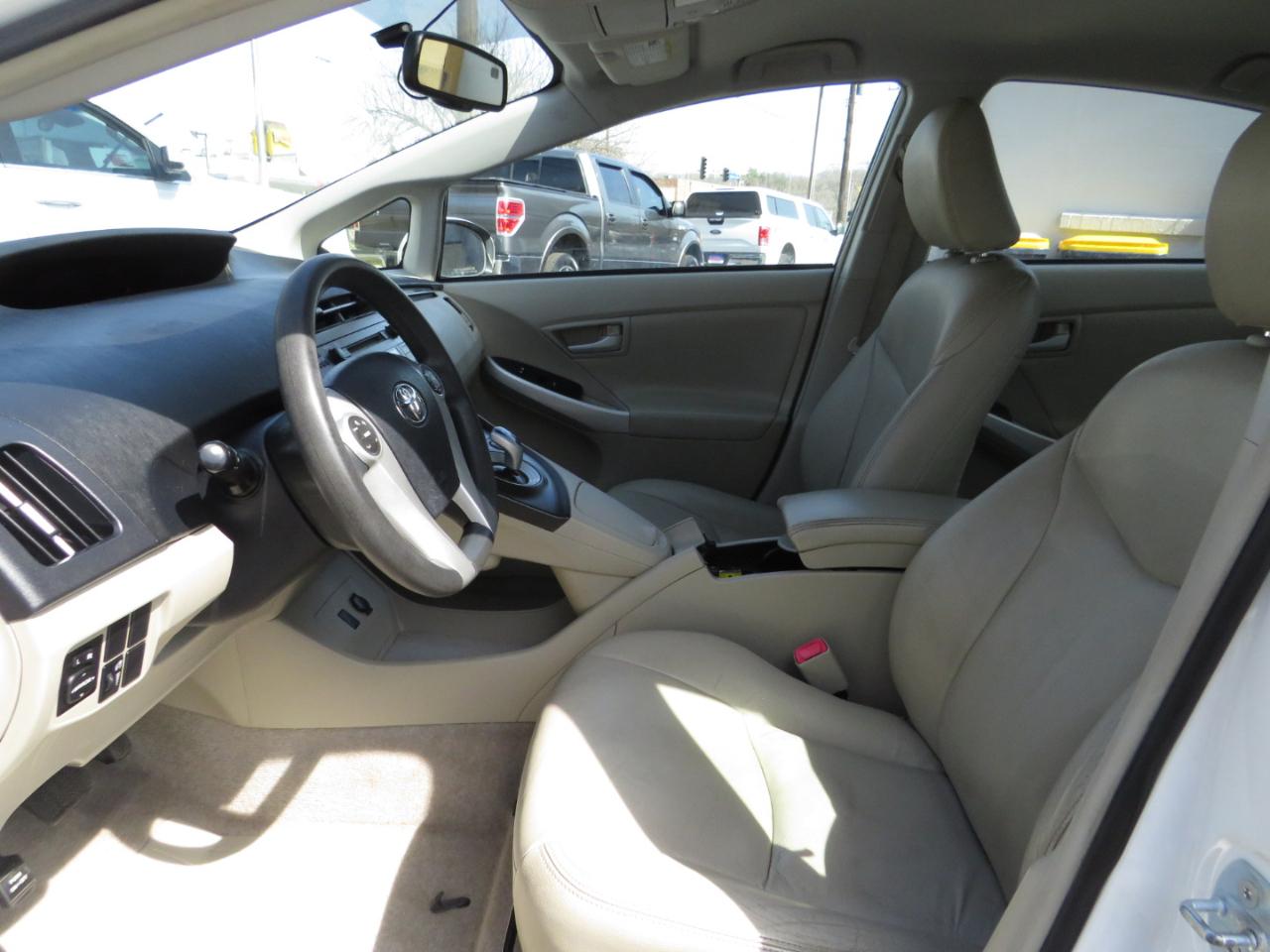 Toyota Prius 5dr HB III (Natl) 2010