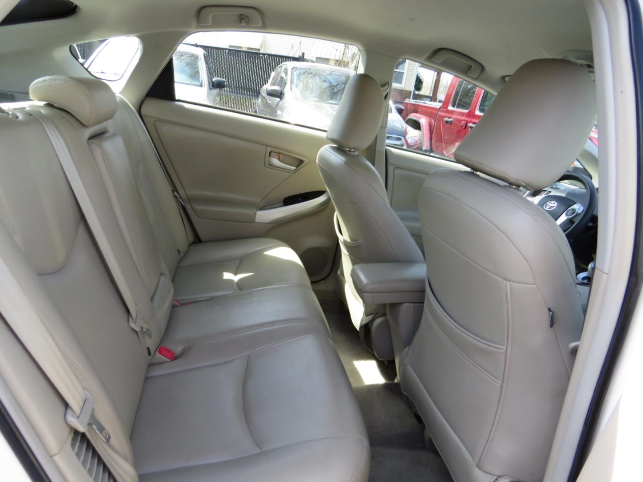 Toyota Prius 5dr HB III (Natl) 2010