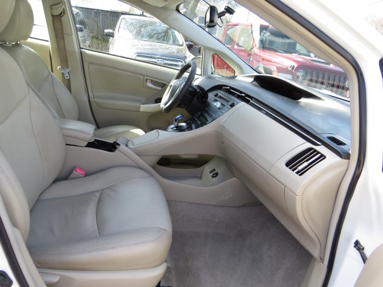 Toyota Prius 5dr HB III (Natl) 2010