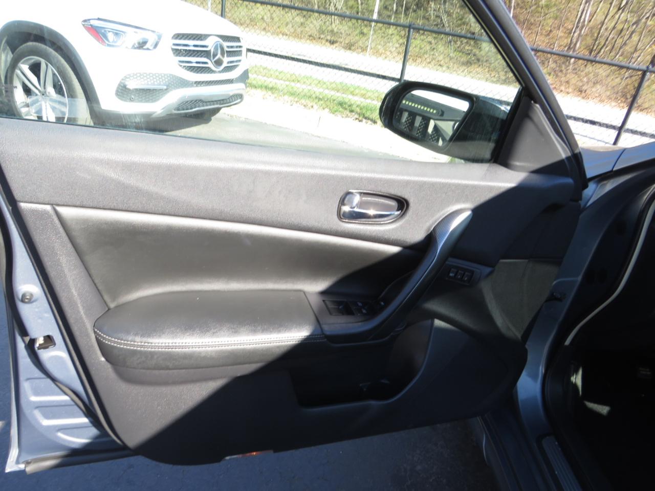 Nissan Maxima 4dr Sdn V6 CVT 3.5 SV w/Sport Pkg 2011