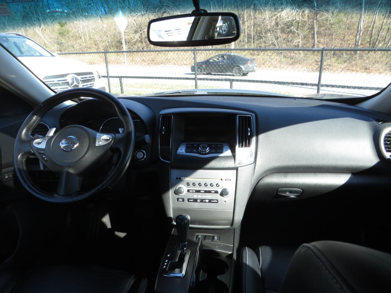 Nissan Maxima 4dr Sdn V6 CVT 3.5 SV w/Sport Pkg 2011