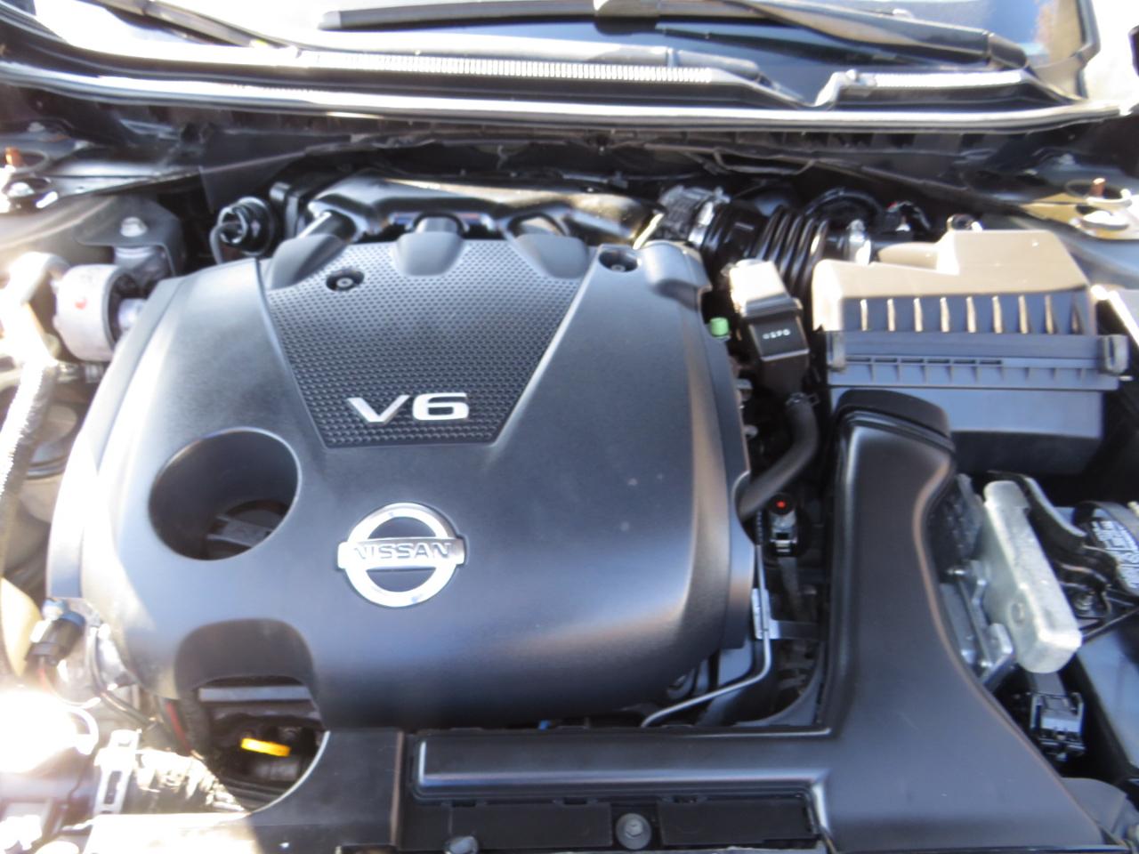 Nissan Maxima 4dr Sdn V6 CVT 3.5 SV w/Sport Pkg 2011