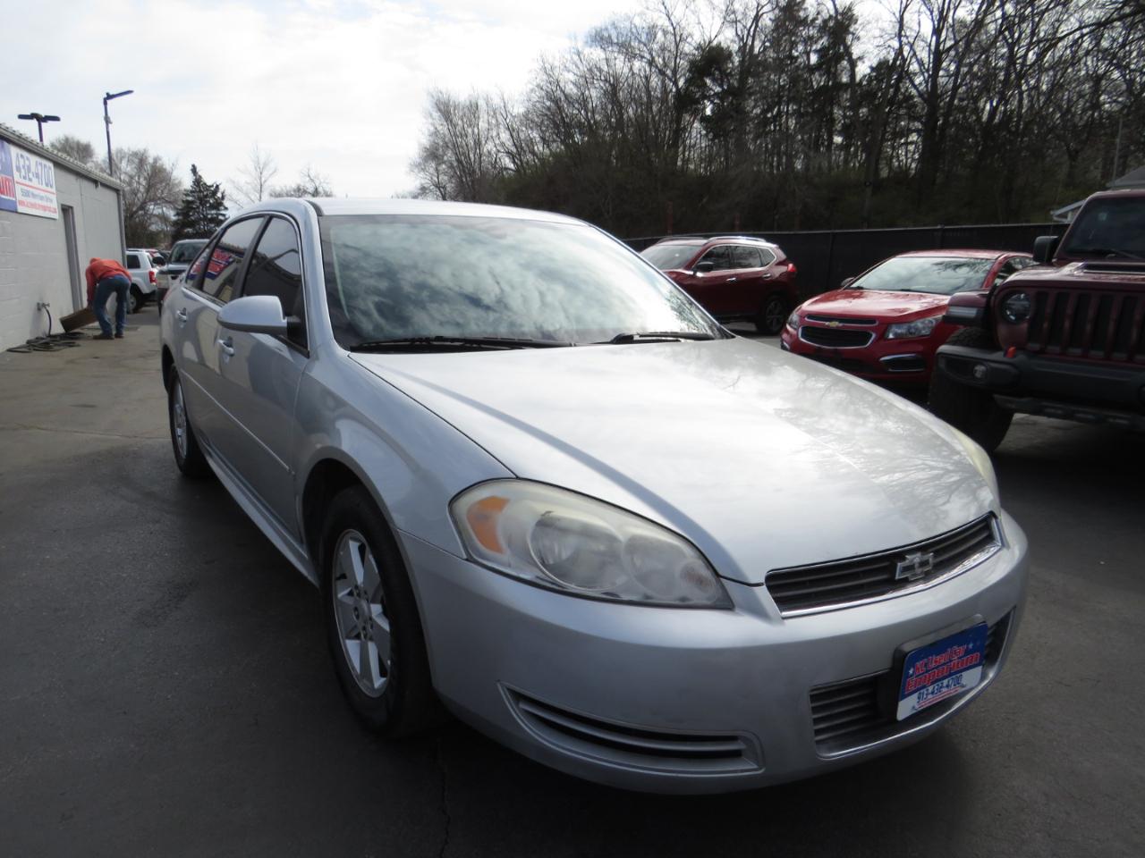 Chevrolet Impala 4dr Sdn 3.5L LT 2009