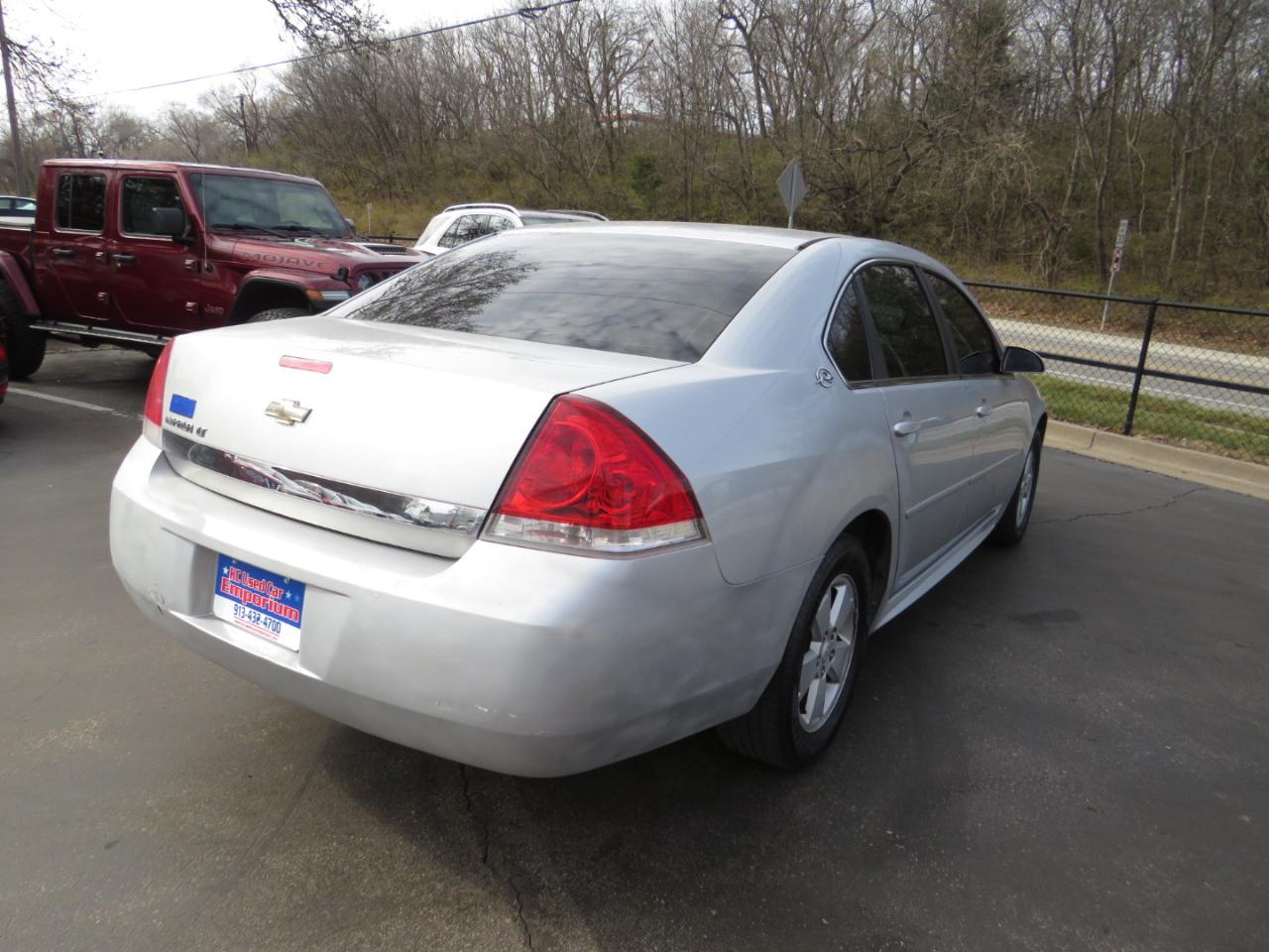 Chevrolet Impala 4dr Sdn 3.5L LT 2009