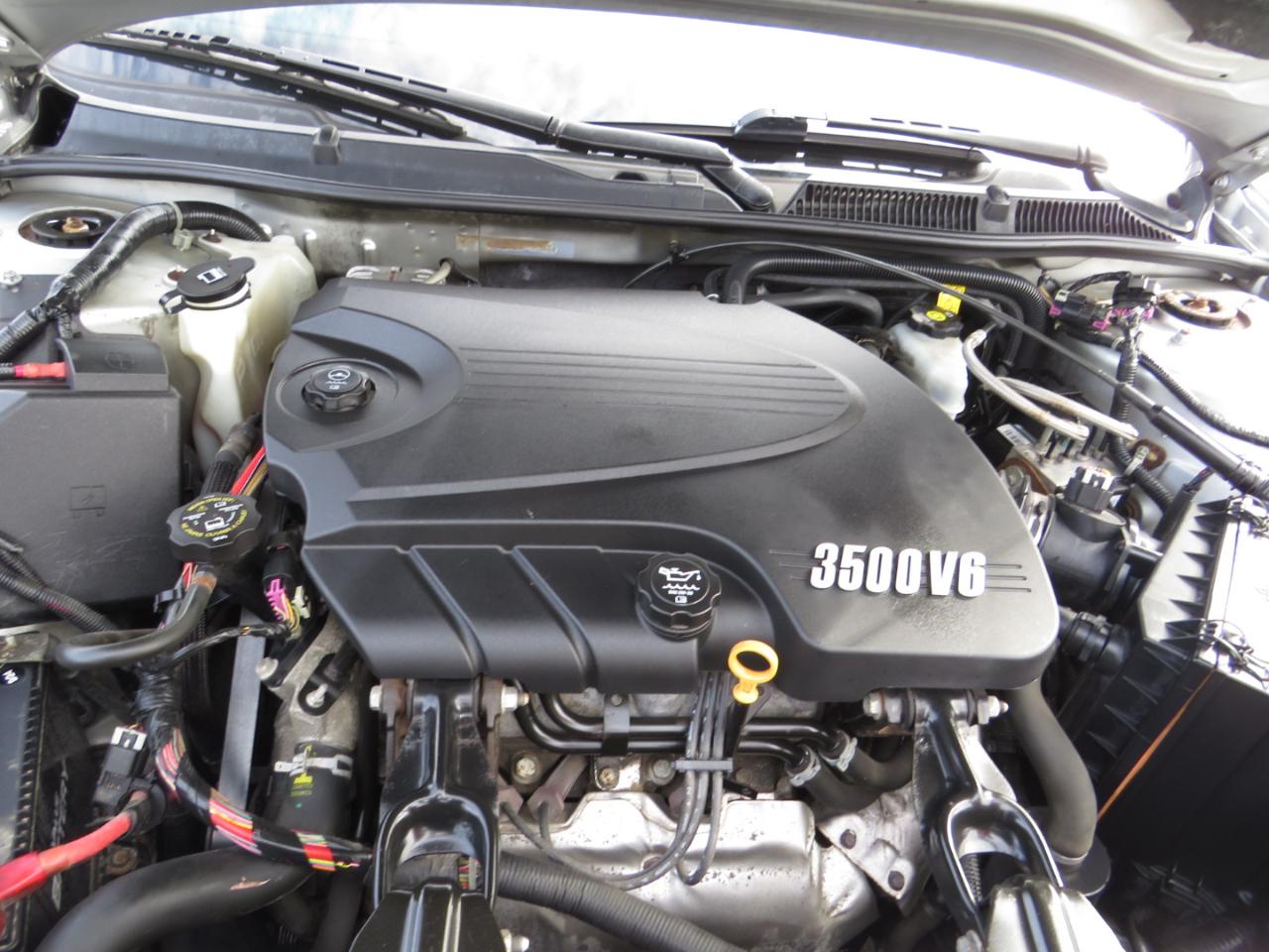 Chevrolet Impala 4dr Sdn 3.5L LT 2009