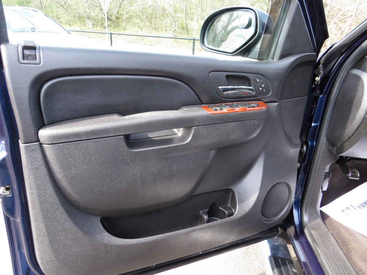 Chevrolet Silverado 1500 4WD Crew Cab 143.5" LTZ 2011