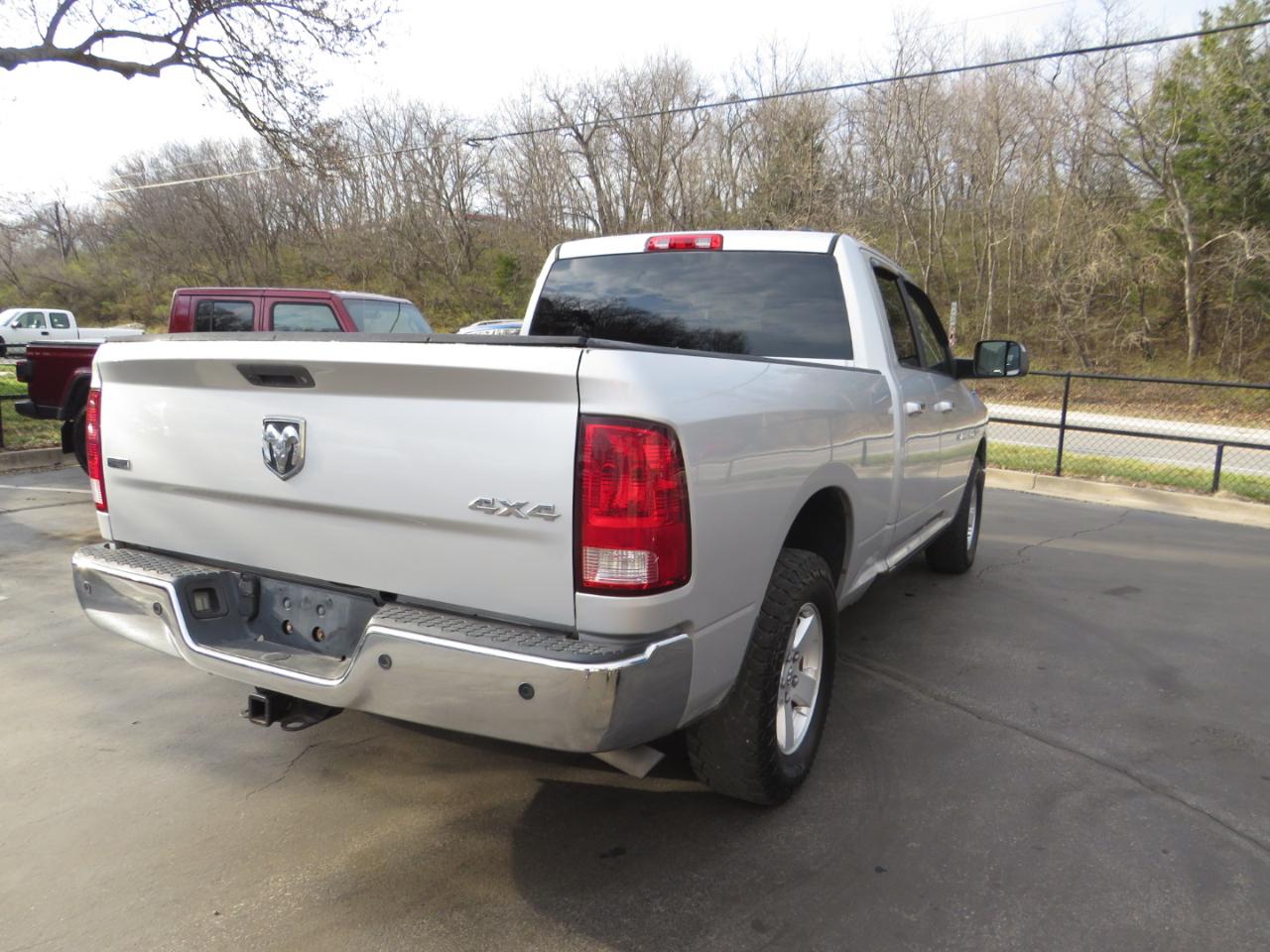 RAM 1500 4WD Quad Cab 140.5" SLT 2011