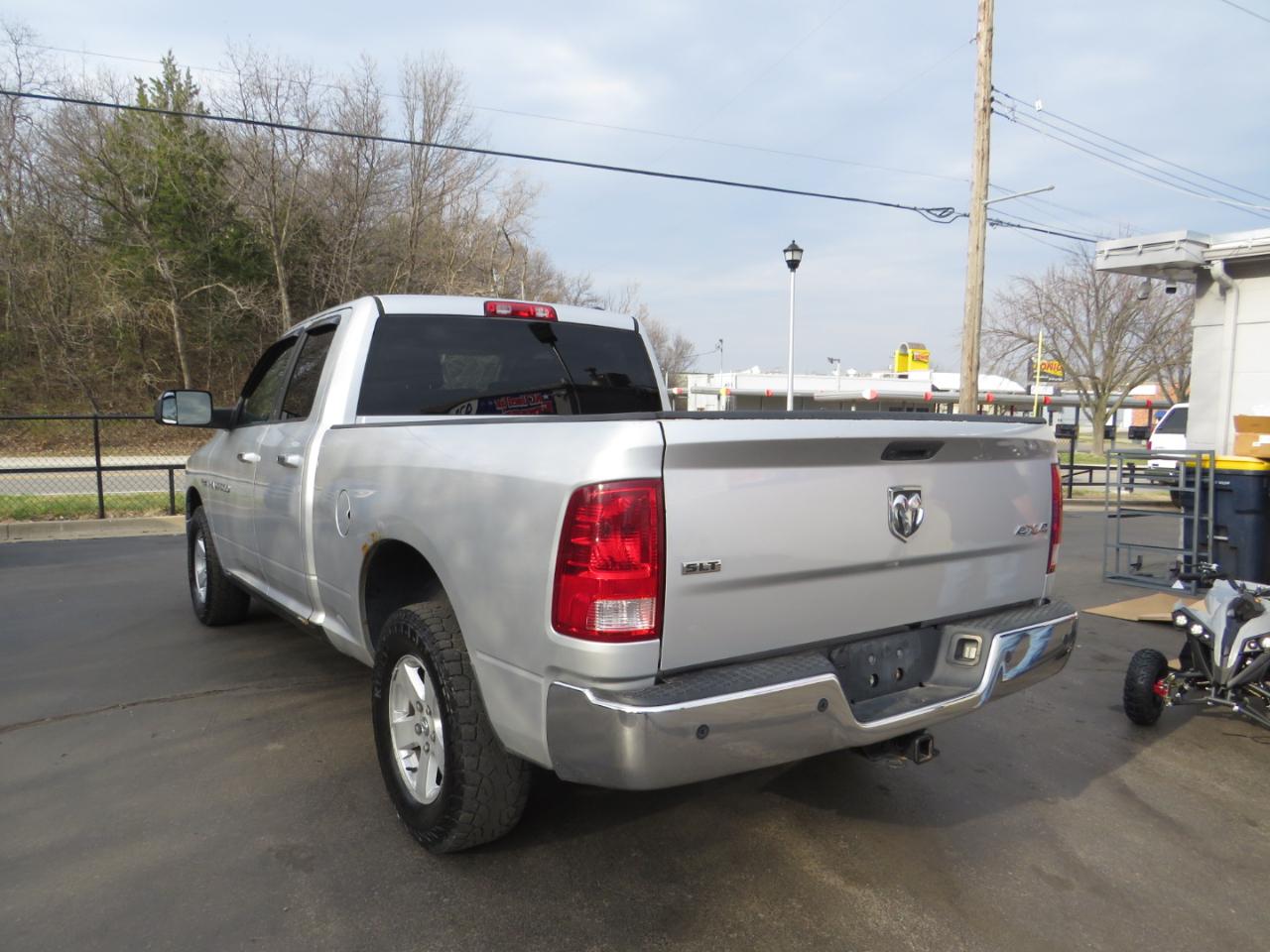 RAM 1500 4WD Quad Cab 140.5" SLT 2011