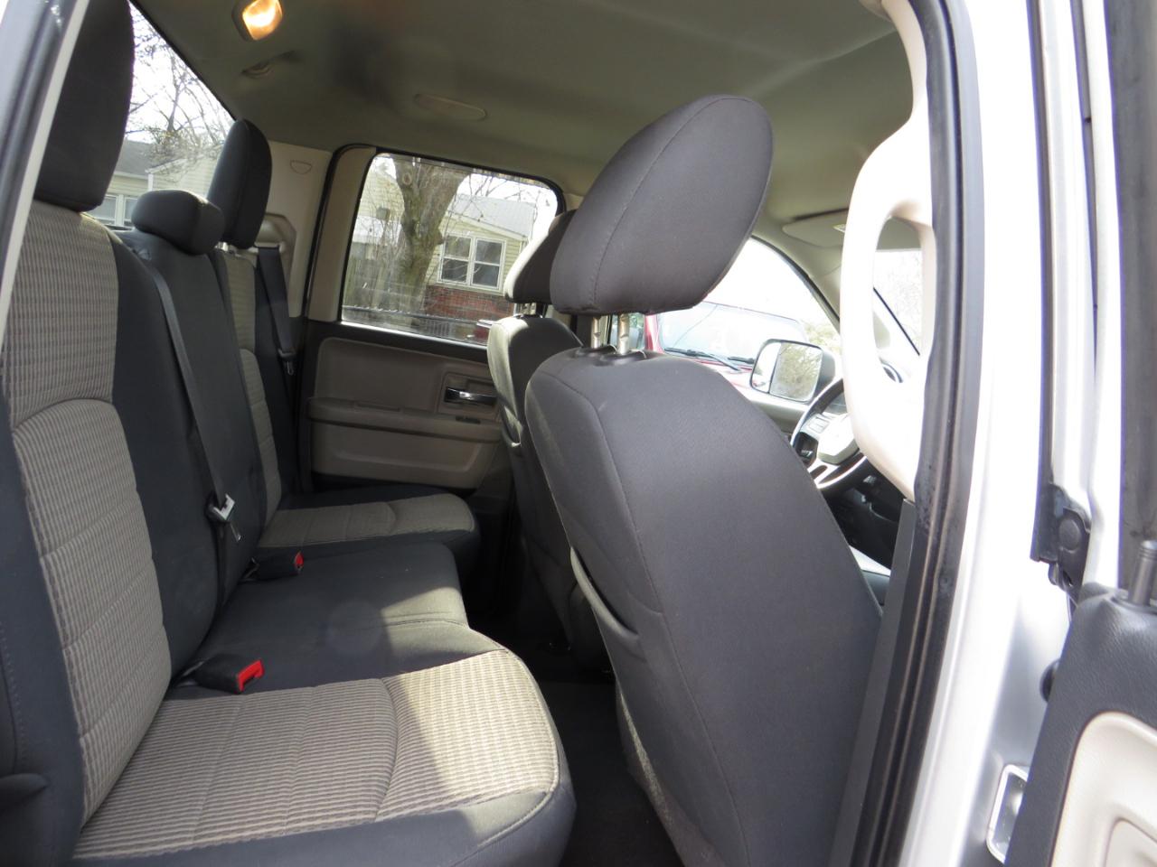 RAM 1500 4WD Quad Cab 140.5" SLT 2011