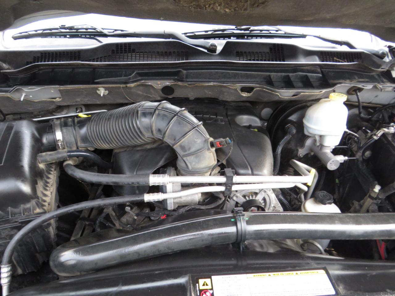 RAM 1500 4WD Quad Cab 140.5" SLT 2011