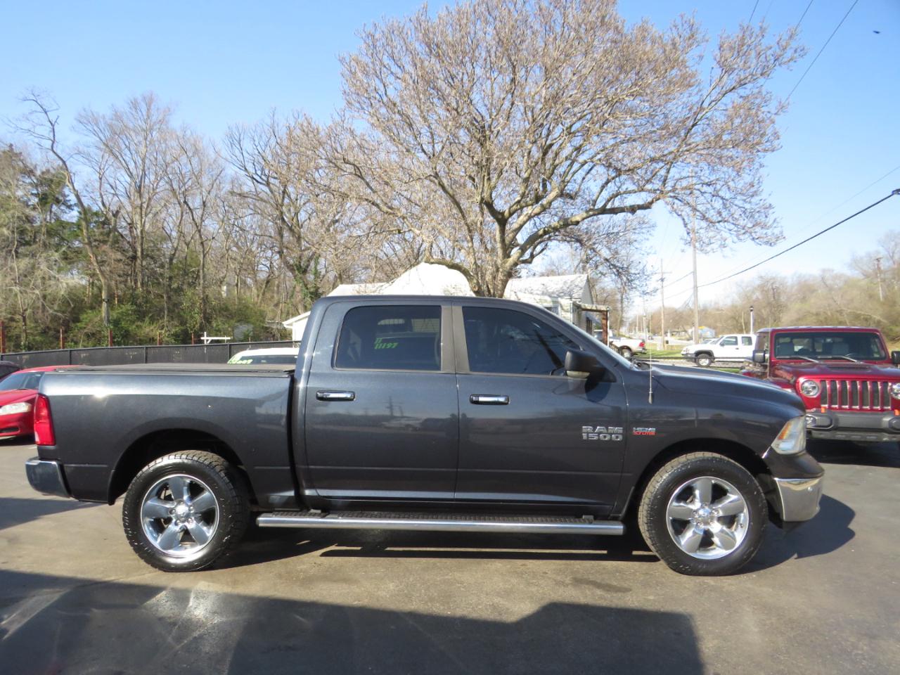 RAM 1500 4WD Crew Cab 140.5" Big Horn 2016