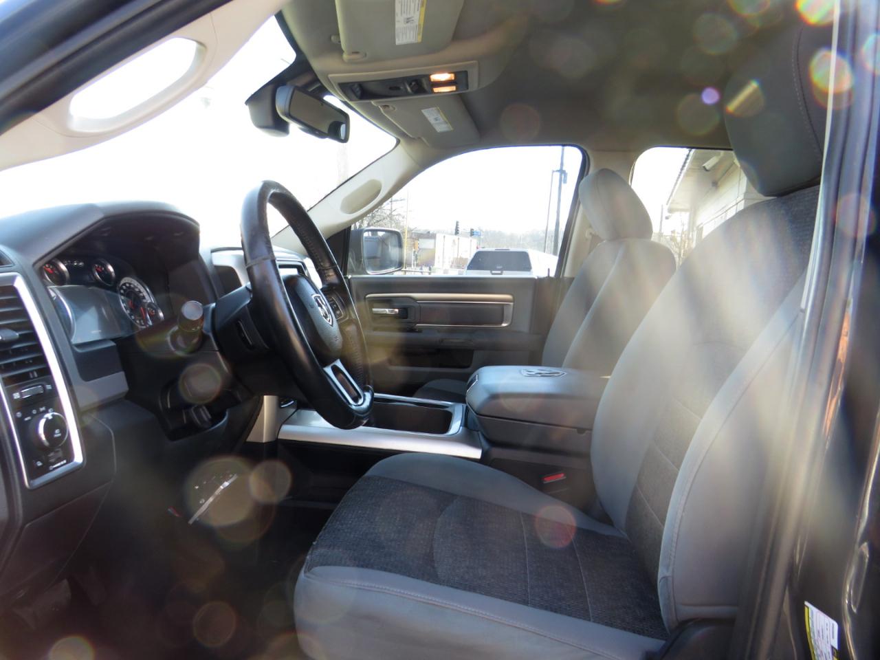 RAM 1500 4WD Crew Cab 140.5" Big Horn 2016