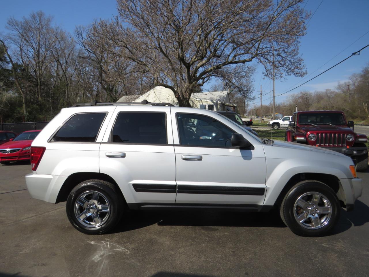 Jeep Grand Cherokee 4dr Laredo 4WD 2006