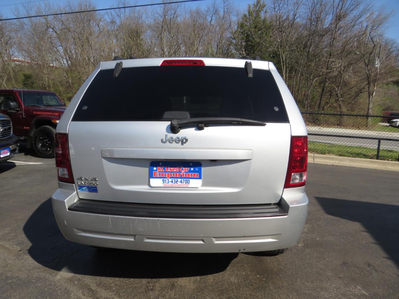 Jeep Grand Cherokee 4dr Laredo 4WD 2006