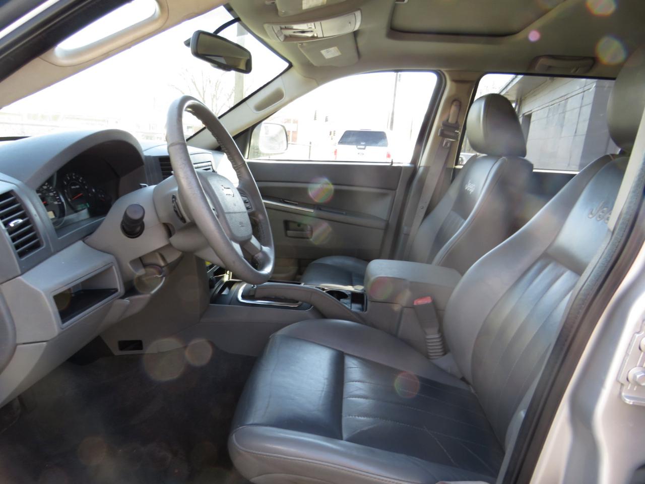 Jeep Grand Cherokee 4dr Laredo 4WD 2006