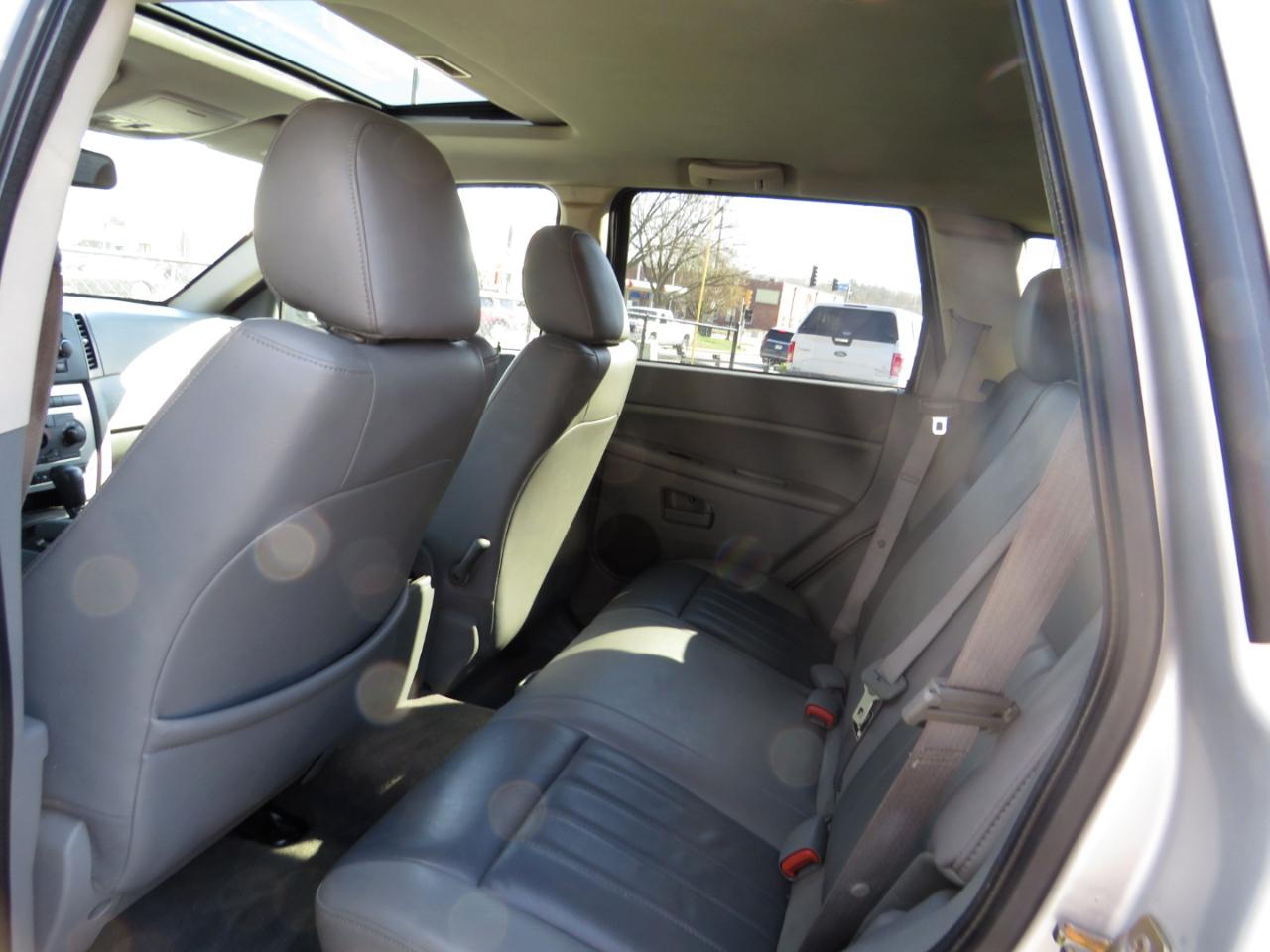 Jeep Grand Cherokee 4dr Laredo 4WD 2006