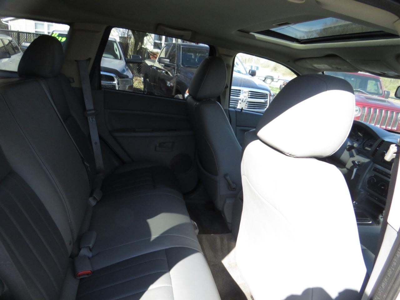 Jeep Grand Cherokee 4dr Laredo 4WD 2006