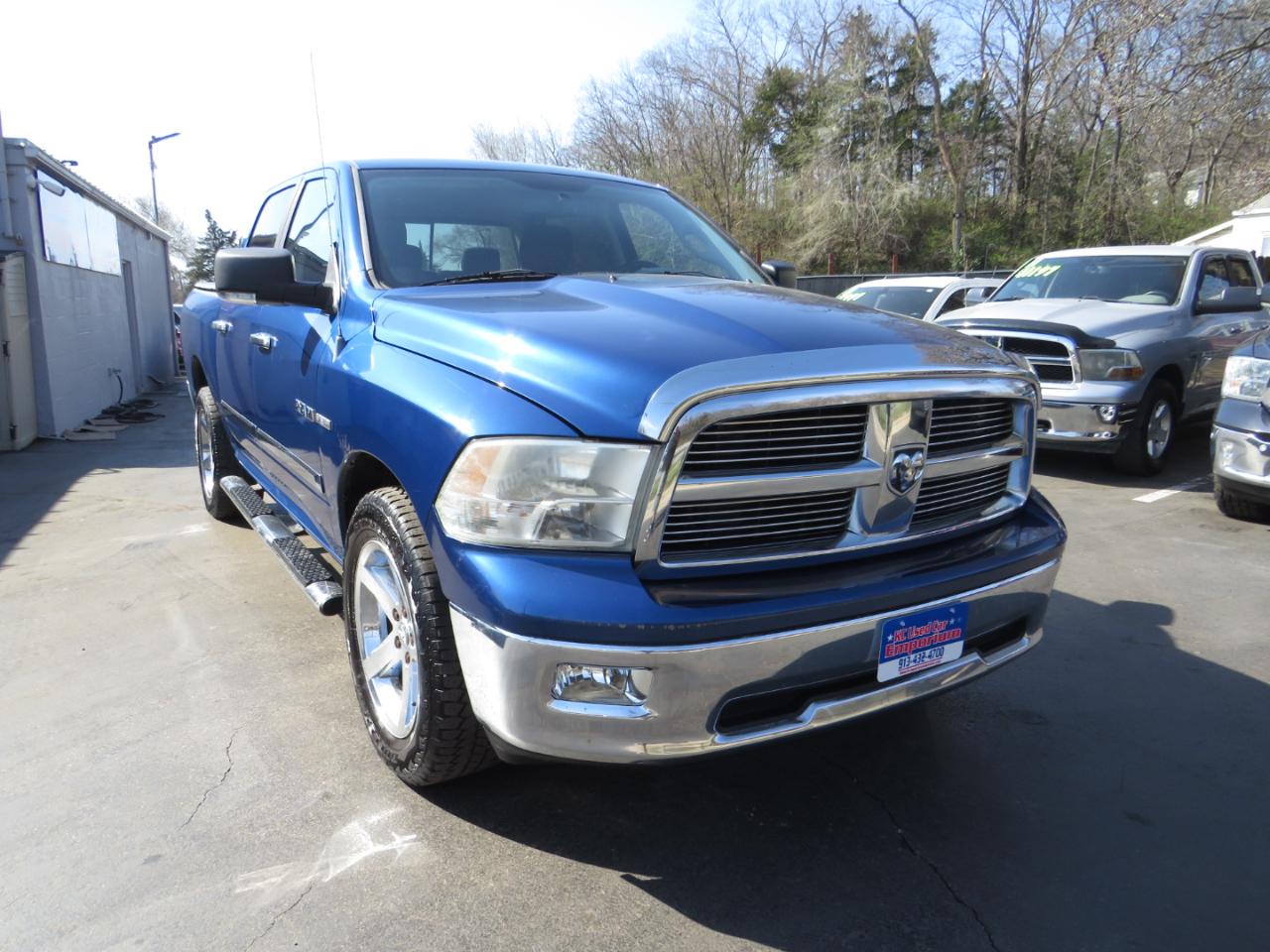 Dodge Ram 1500 4WD Crew Cab 140.5" SLT 2010
