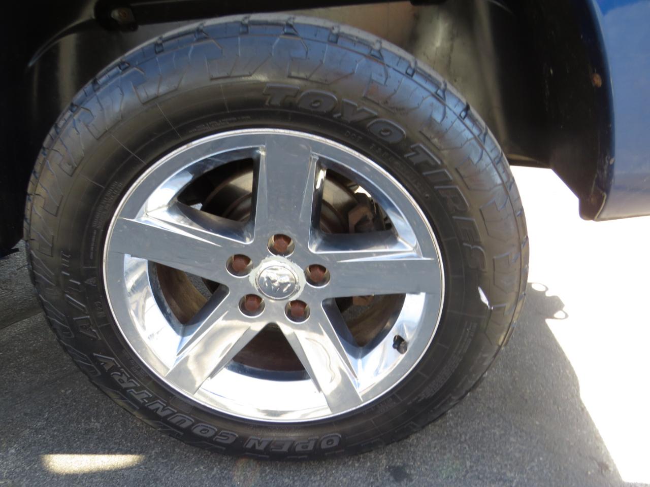 Dodge Ram 1500 4WD Crew Cab 140.5" SLT 2010