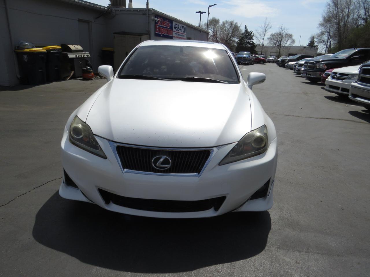 Lexus IS 250 4dr Sport Sdn Man RWD 2011