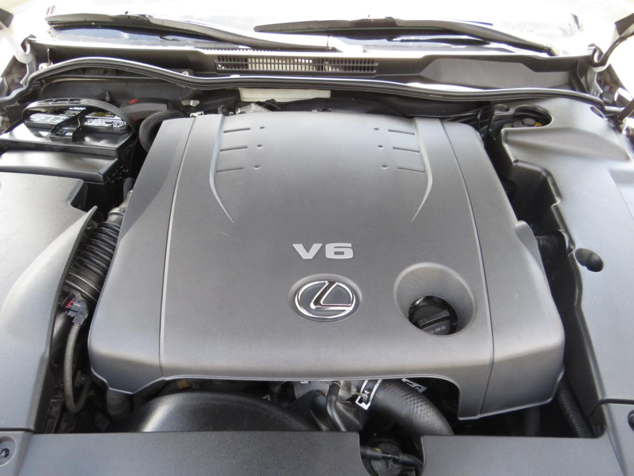 Lexus IS 250 4dr Sport Sdn Man RWD 2011