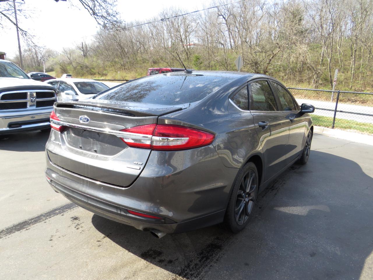 Ford Fusion SE FWD 2018