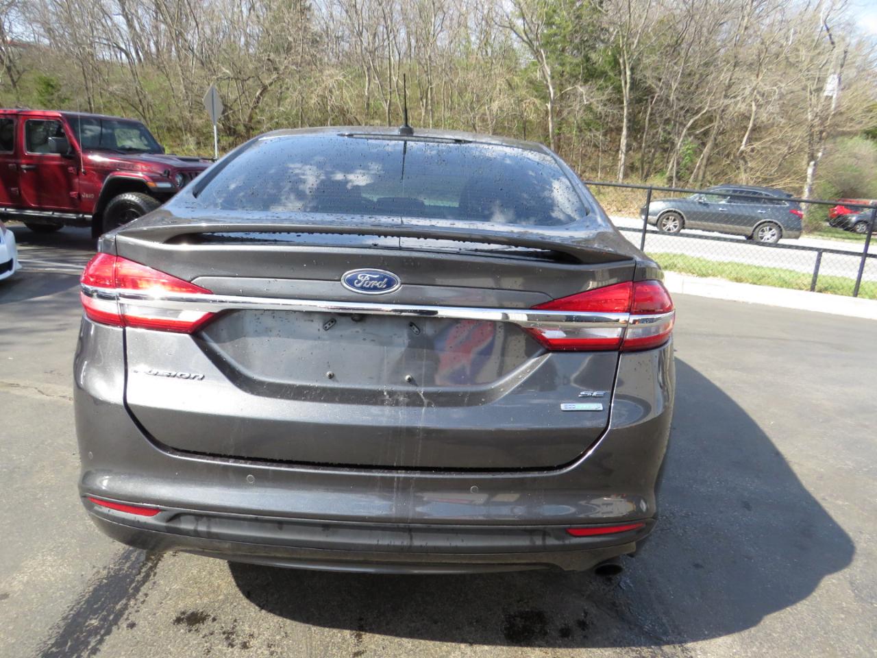 Ford Fusion SE FWD 2018