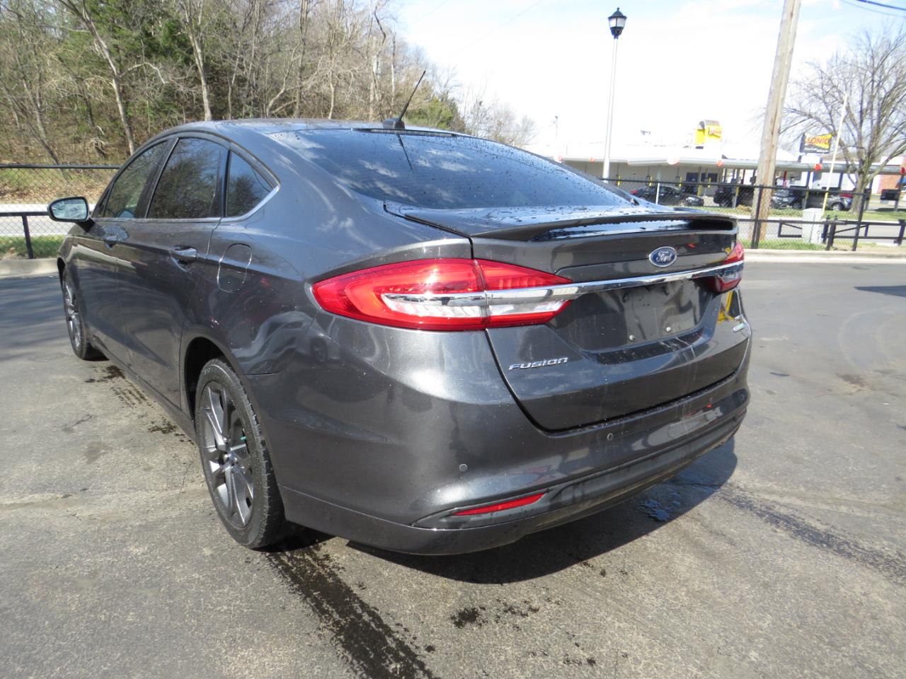 Ford Fusion SE FWD 2018