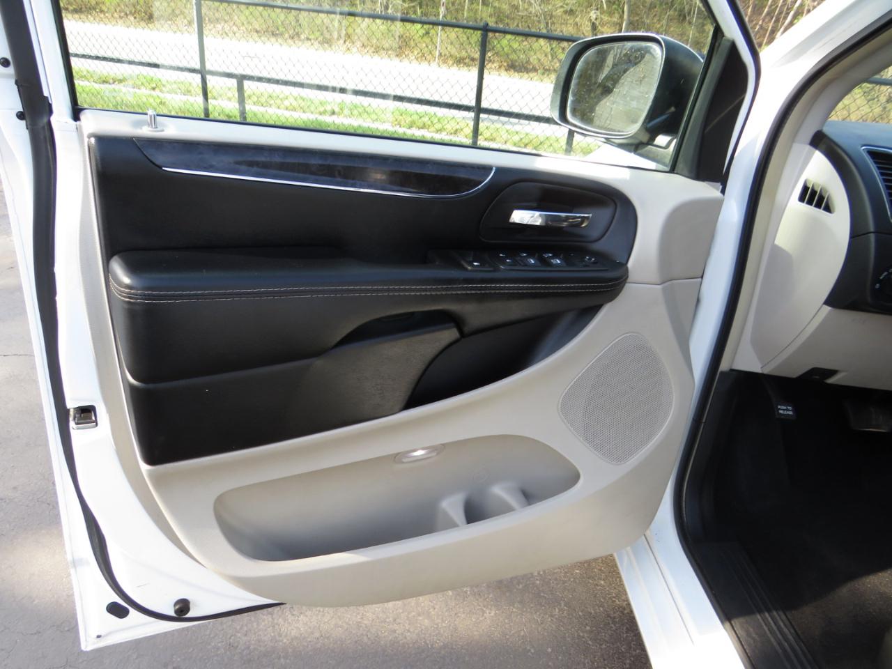 Chrysler Town & Country 4dr Wgn Touring 2015