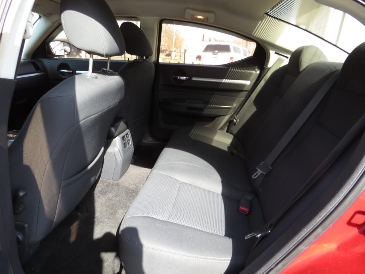 Dodge Charger 4dr Sdn SE RWD 2009