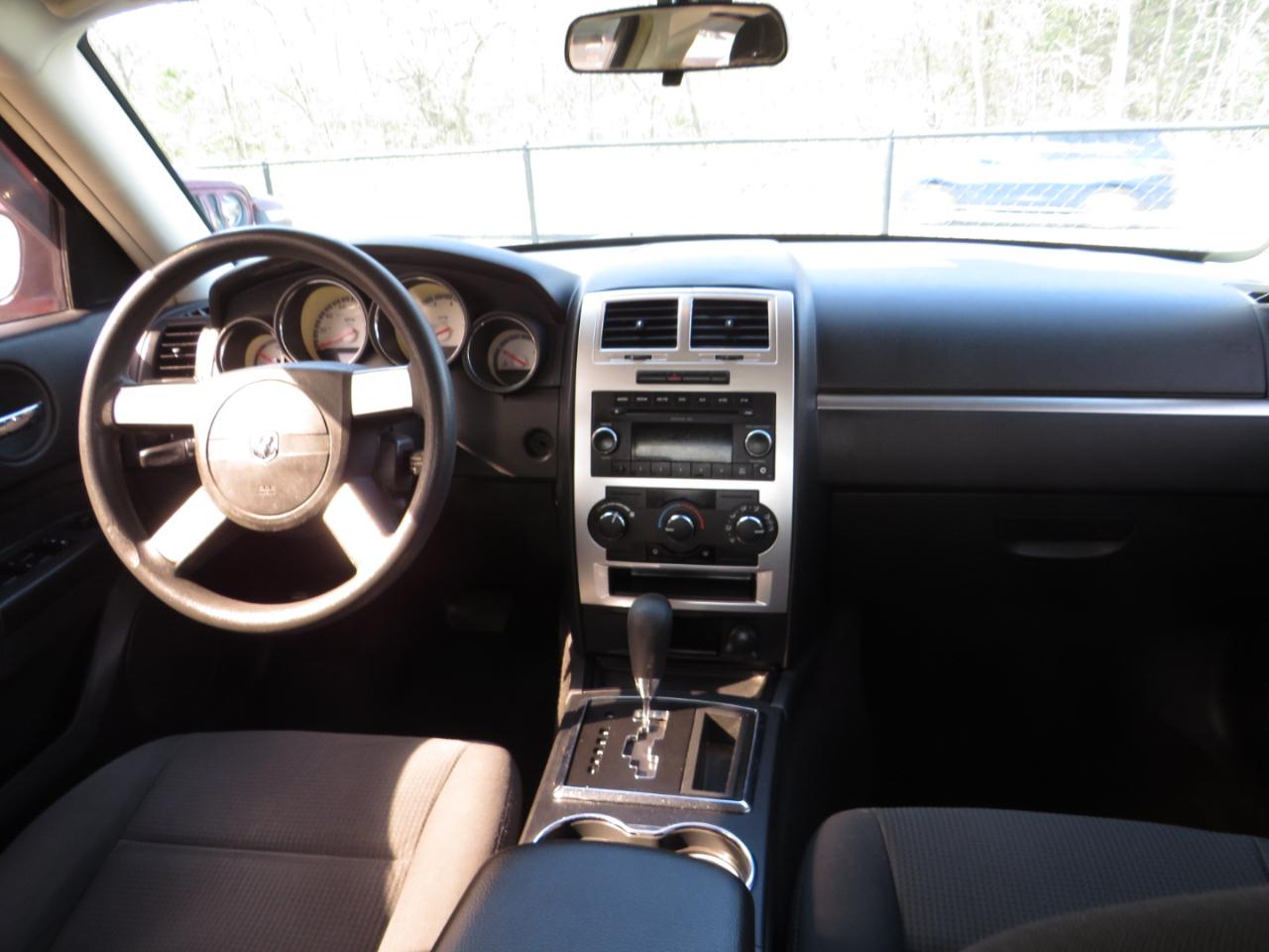 Dodge Charger 4dr Sdn SE RWD 2009