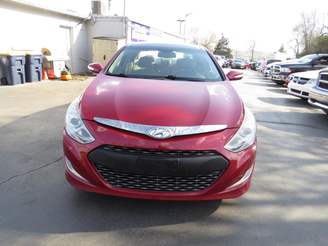 Hyundai Sonata 4dr Sdn 2.4L Auto Hybrid 2012